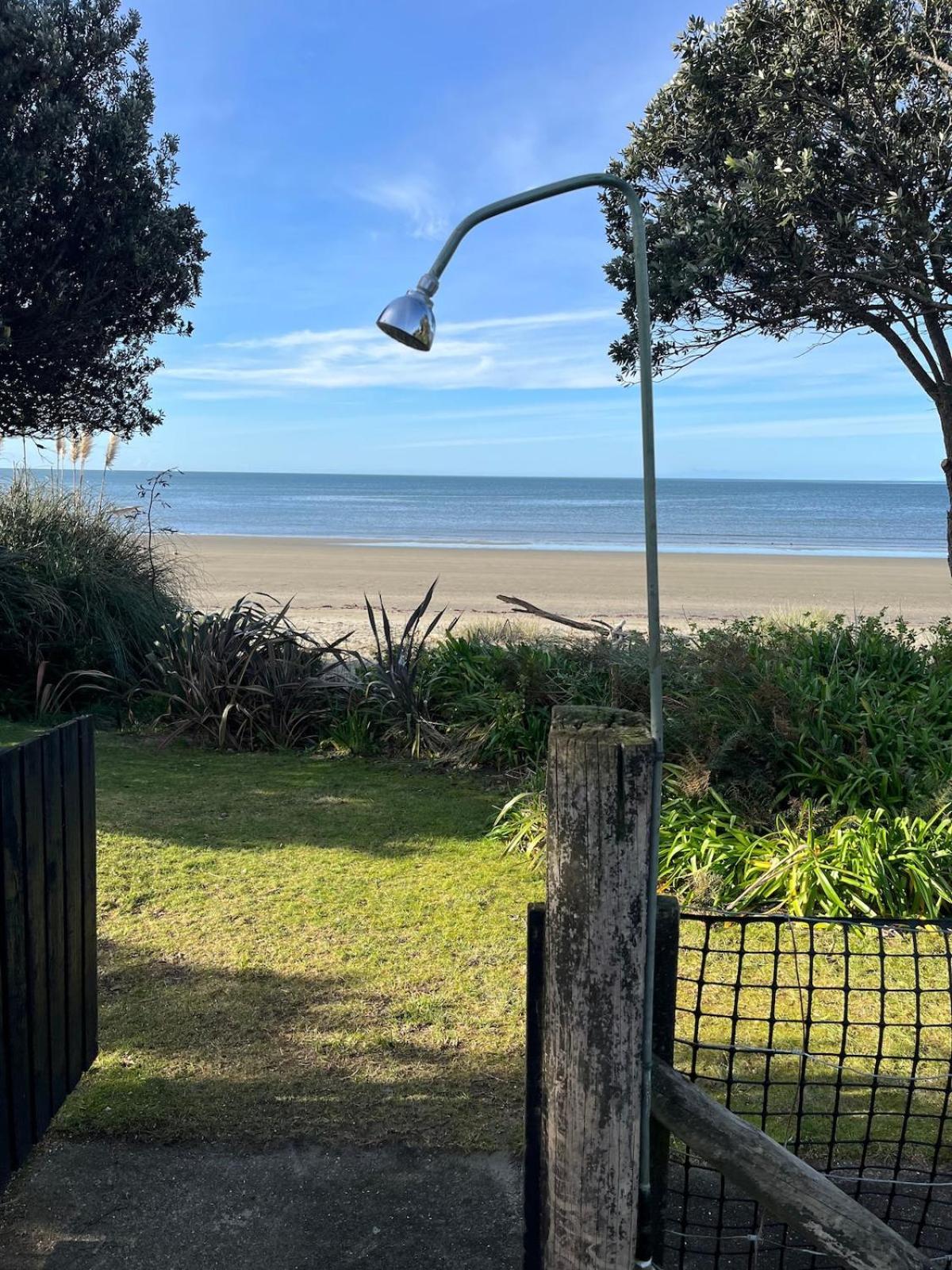 Beachfront Bliss - Your Seaside Retreat *